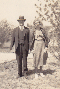 Harold and Mary Robinson in Tungchow, 1938