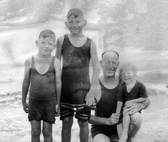 Jim, Hal, Harold, and Elizabeth in Peitaiho, circa 1927